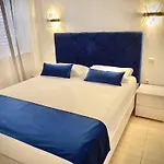 Apartament De Blue2-rooftop Pool & Jacuzzi *