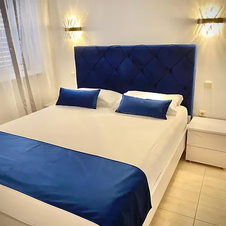 Apartman De Blue2-rooftop Pool & Jacuzzi *
