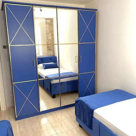De Blue2-rooftop Pool & Jacuzzi Bol
